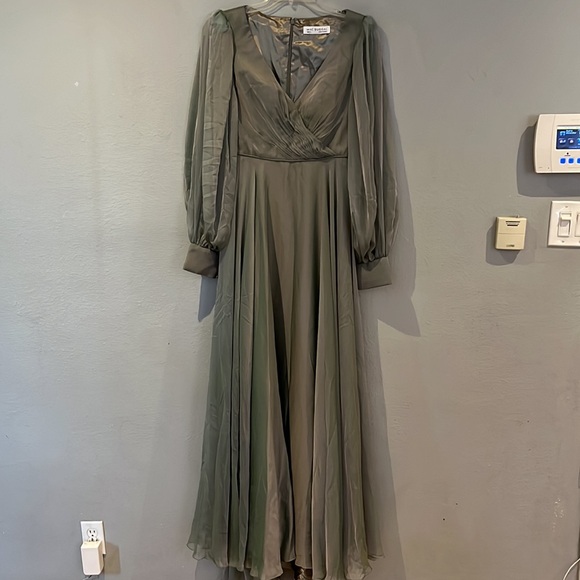 Mac Duggal SHEER BLOUSON SLEEVE SURPLICE GOWN Sage 67873 - Picture 7 of 17